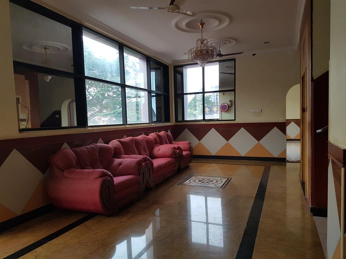 Hotel Subhalakshmi Palace Karaikkudi Extérieur photo