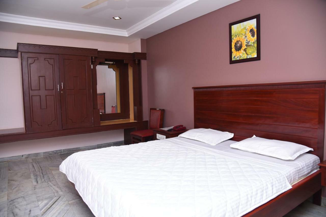 Hotel Subhalakshmi Palace Karaikkudi Extérieur photo